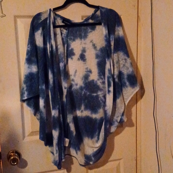 Wendy Bellissimo Kimonos- Set of 3 - Picture 4 of 10